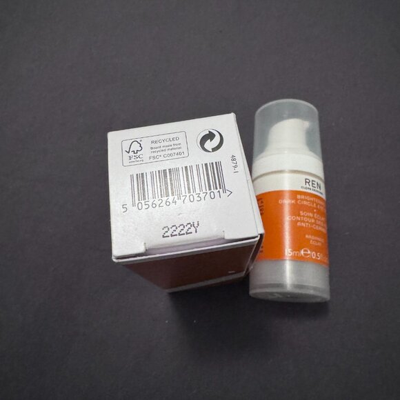 REN Clean Skincare | NEW Brightening Dark Circle Eye Cream, 15 mL / 0.5 FL OZ - Picture 7 of 8